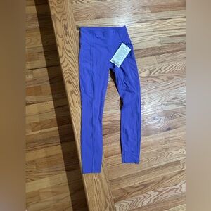 Lululemon NWT Fast and Free HR Tight 25” inseam. Ships fast! Gorgeous color!